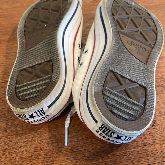 Converse Shoreline All-Star sneakers. These look new! - Picture 8 of 8